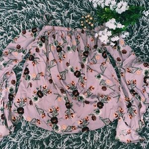 Off the shoulder floral Cami Top w/ flare arms!